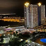 Golden Dreams & Perfect For ***** Apartment