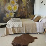 Apartment Golden Dreams & Perfect For ***** *