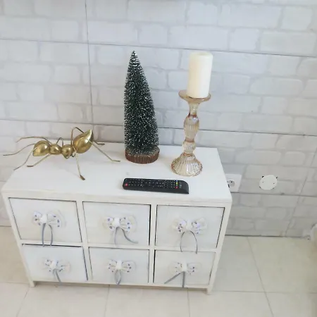 Golden Dreams & Perfect For ***** Daire